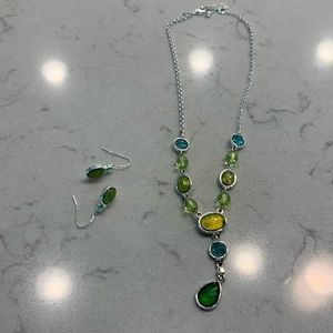 Necklace and earring set